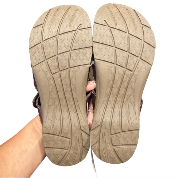 Eastland Active Memory Foam Pearl Sandals - Picture 7 of 7